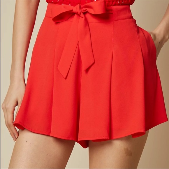 NWOT Aritzia Sunday Best Westley Flowy Shorts in Scarlet Red 4 - Picture 2 of 6